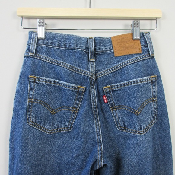Levis Premium 80s Mom Jeans Womens 24 Blue Denim High Rise Distressed 492 - Picture 9 of 15